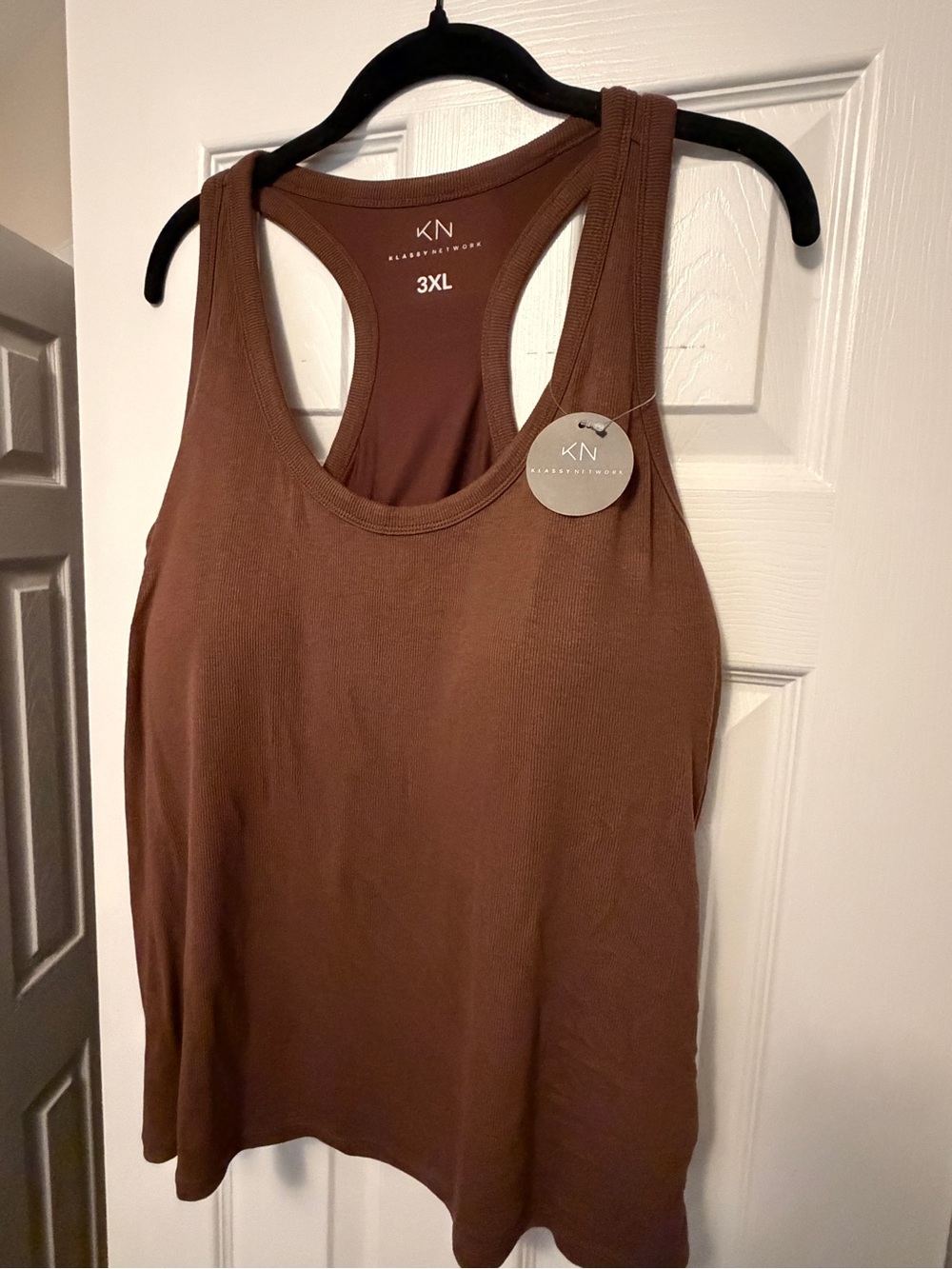 NWT Klassy Network Ribbed Scoop Racerback Tank - Picture 4 of 6